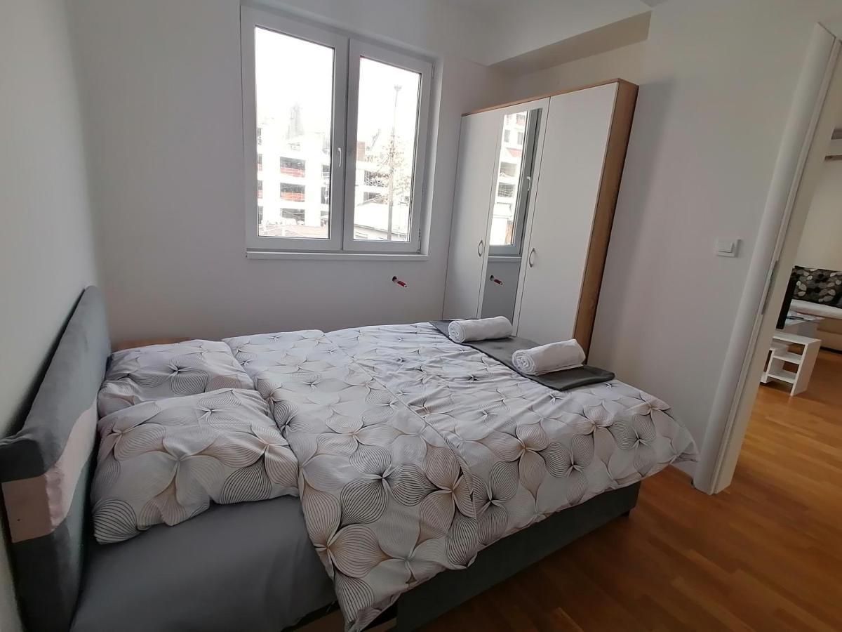 Sarah - City Apartment Skopje Eksteriør billede