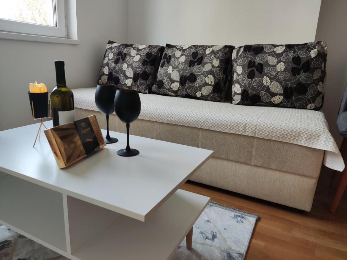 Sarah - City Apartment Skopje Eksteriør billede