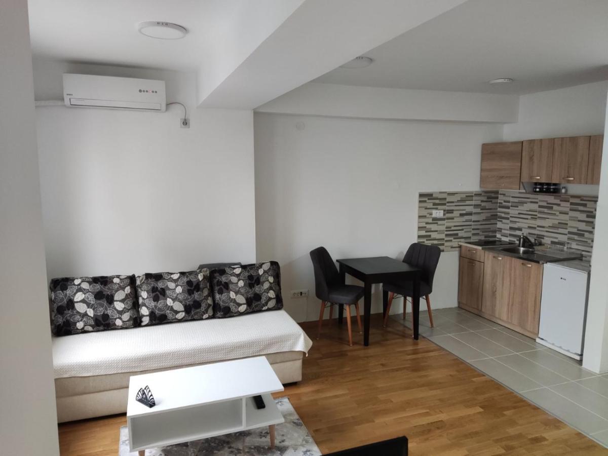 Sarah - City Apartment Skopje Eksteriør billede